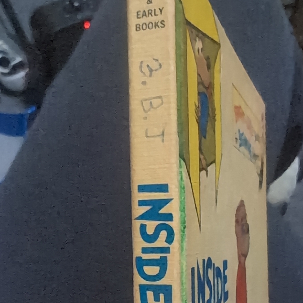 $1 In Anybundle Inside Outside Upside Down Book - Picture 5 of 5